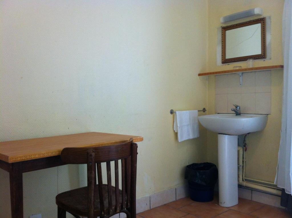 Hipotel Paris Bordeaux Menilmontant Chambre photo