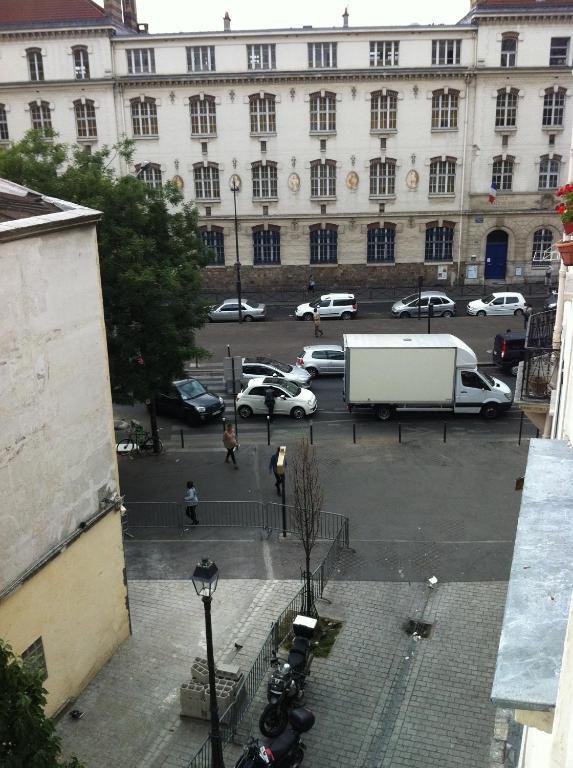 Hipotel Paris Bordeaux Menilmontant Extérieur photo