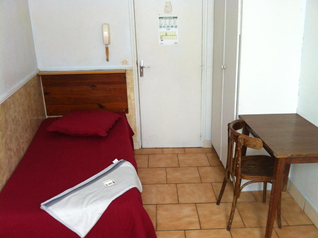 Hipotel Paris Bordeaux Menilmontant Chambre photo